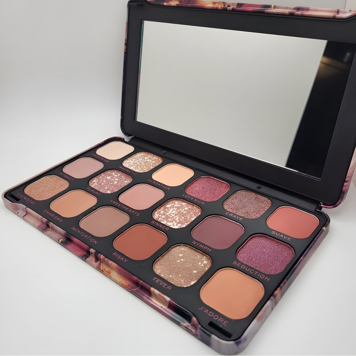 REF_P_1_Revolution Forever Flawless Shadow Palette ALLURE 1.10g
