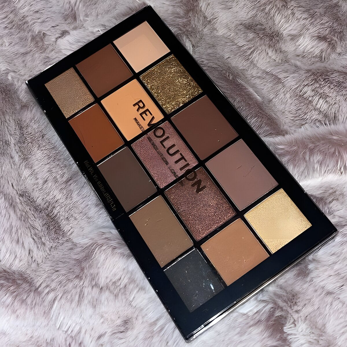REF_P_1_Revolution Reloaded Eyeshadow VELVET ROSE 1.10g