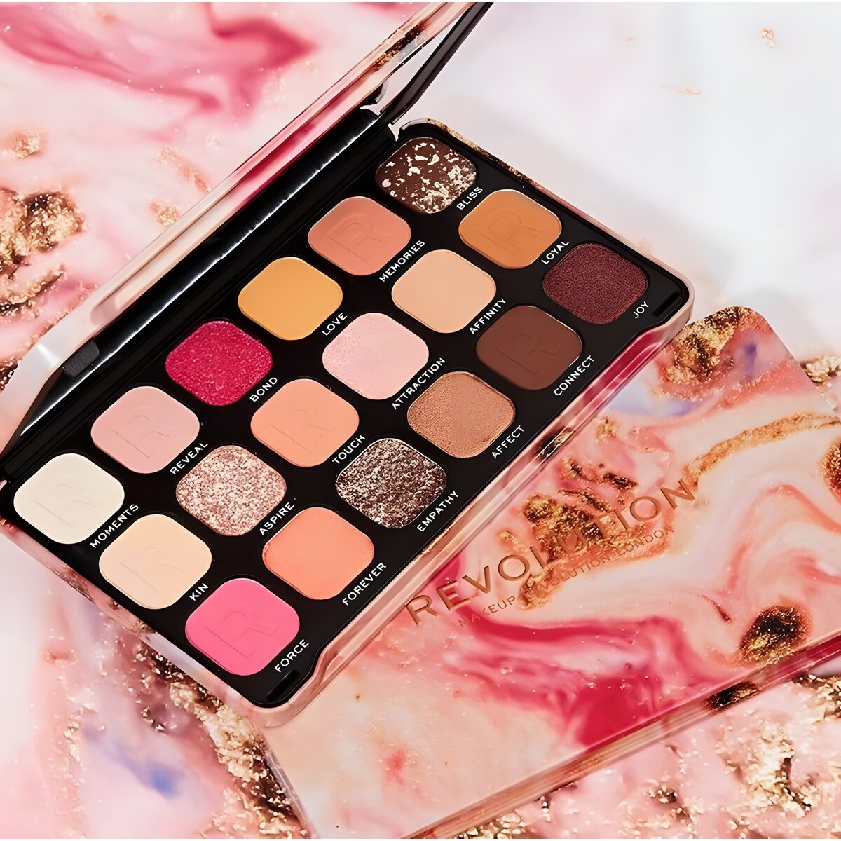 REF_P_1_Revolution Forever Flawless Shadow Palette AFFINITY 1.10g