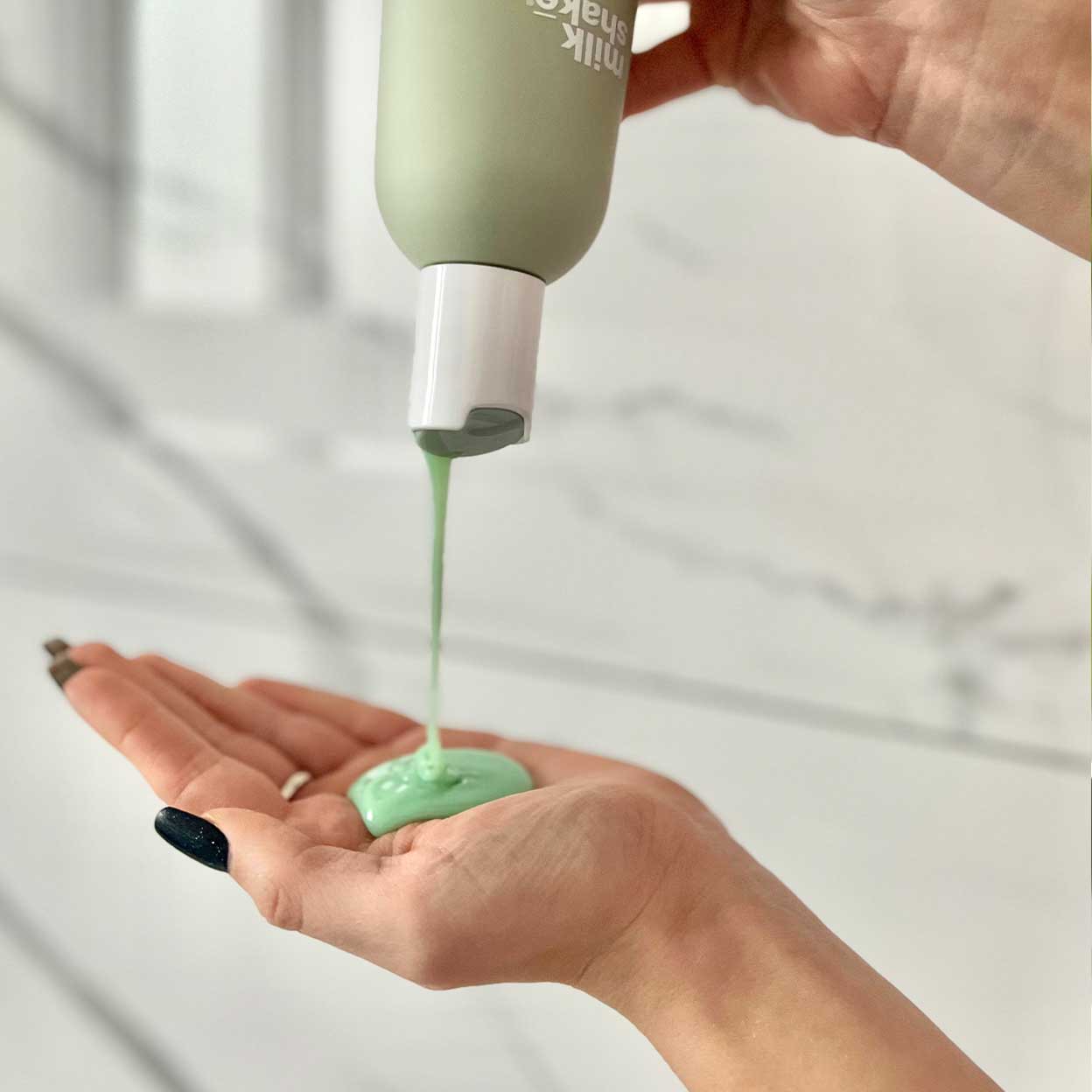 REF_P_3_milk_shake® deep detox shampoo 300 ml